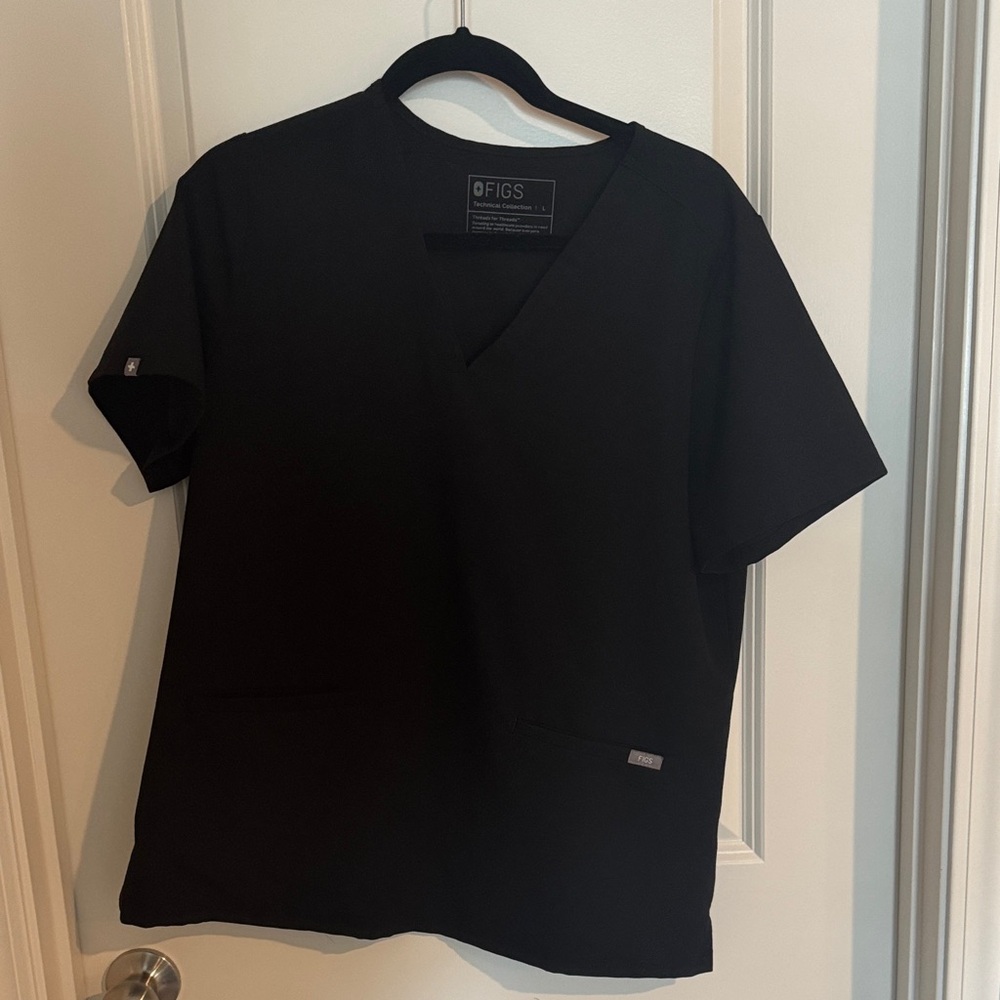 Figs Black Scrub Top